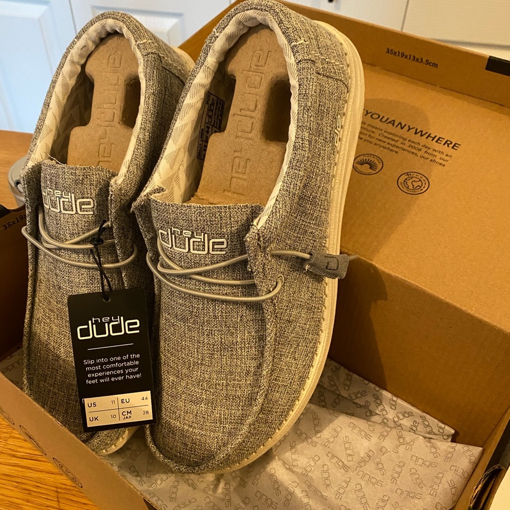 Men’s Hey Dude slip on shoes